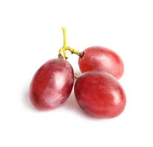 新鲜成熟的多汁红色葡萄被隔绝在白色