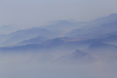 景观与山脉和火山