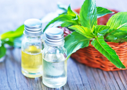 薄荷油图片-薄荷油素材-薄荷油插画-摄图新视界