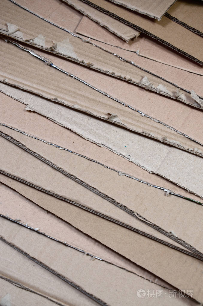 一包旧办公室纸板, 用来回收废纸.废纸堆