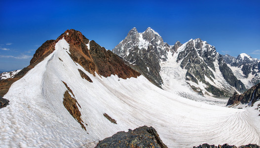 乌什巴山山区主要高加索岭