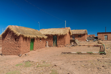 土坯房在玻利维亚高原塞里约斯村