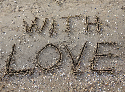 用爱写在沙滩上