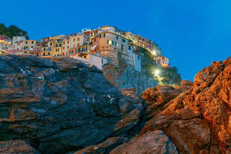 Manarola。在岩石上的村庄