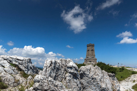 纪念碑对自由 Shipka 和风景对旧 Planina 巴尔干 山, 旧扎戈拉区域, 保加利亚
