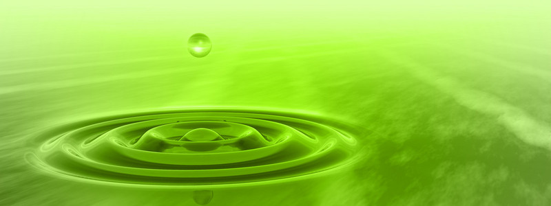 在水中的绿色液体下降