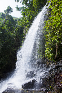 黄民 Keaw 瀑布沽岛叻