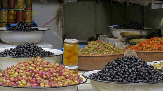 摩洛哥马拉喀什2012年10月21日Jemaa Fnaa 出售的橄榄是马拉喀什的麦地那季度 老城 的广场和市场。它仍然是