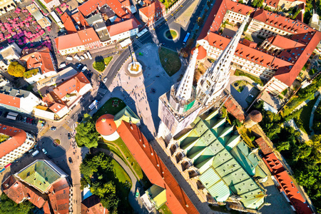萨格勒布大教堂和 Dolac 市场鸟瞰, 克罗地亚的首都