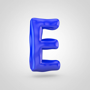 蓝色橡皮泥字母 E 大写在白色背景上被隔离