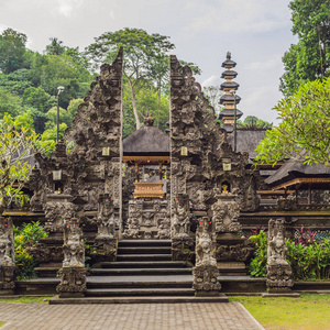 印尼巴厘岛普拉古龙 Lebah 寺景观