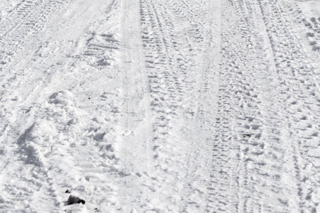 雪中的路, 冬天