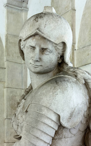 古代装甲士兵大理石雕像特写图片