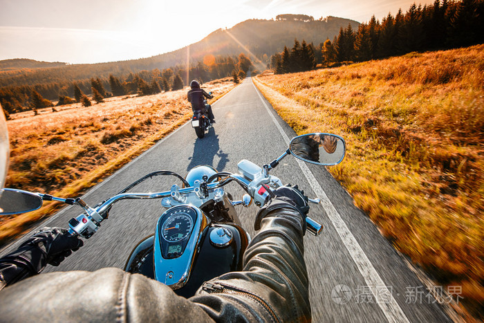 骑摩托图片风景图片图片
