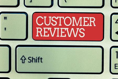 文字写客户评论。客户使用的产品或服务审查的业务概念