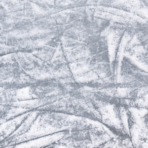 冰的表面上的划痕