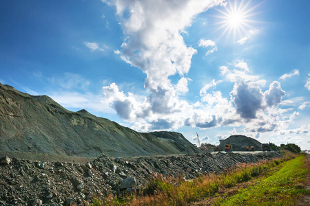 山上天然石材生产的优质碎石石。Toguchinsky 区, 新西伯利亚地区, 西西伯利亚, 俄罗斯