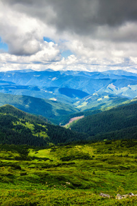 风景如画的喀尔巴阡山景观，夏季从