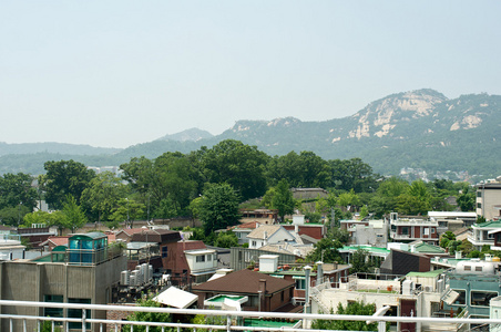 在夏天在首尔的北村韩屋村图片