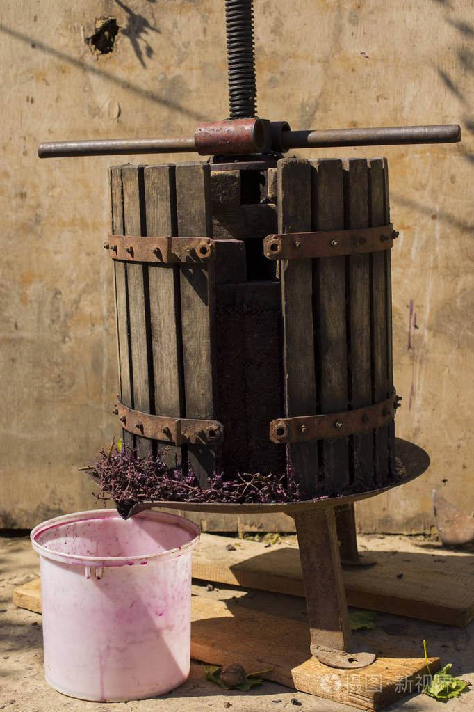 葡萄酒生产技术.酿酒的民间传统.摩尔多瓦的葡萄酒生产.