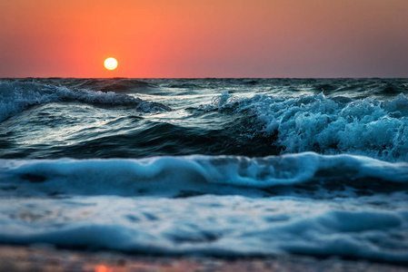 海浪特写, 日出