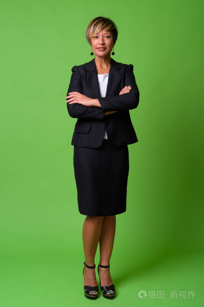 成熟美丽的多族裔女性的全身拍摄照片-正版商用图片0swe9g-摄图新视界