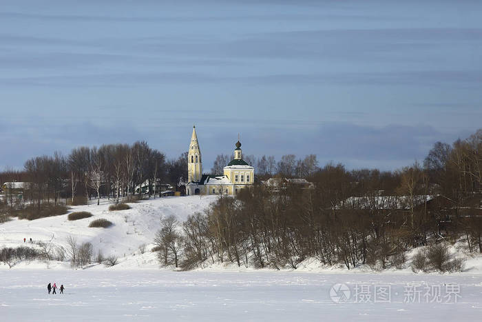 Kalyazin 教堂全景观东正教教堂在海岛, 俄国风景