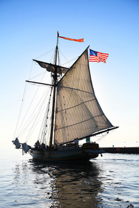 海盗船上密歇根湖图片