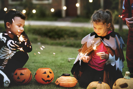 万圣节小朋友图片