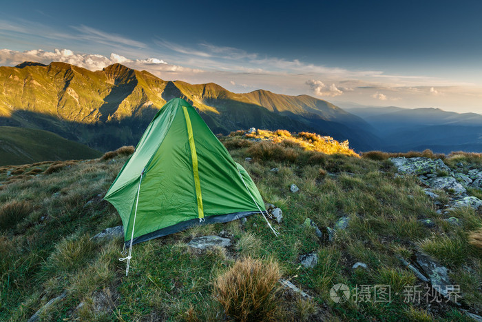 在山山顶帐篷