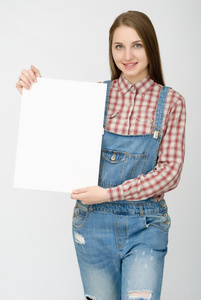 幸福的女人，拿着白色的空白纸