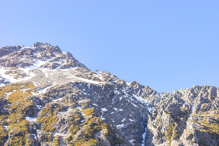 顶尖山与雪