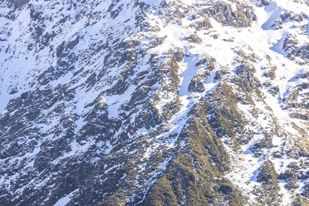 顶尖山与雪