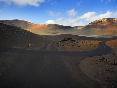 西班牙加那利群岛兰萨罗特 Timanfaya 国家公园五颜六色的口