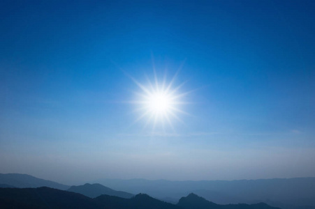 天气蓝天夏天, 阳光明媚.蓝天白云, 概念天气照片