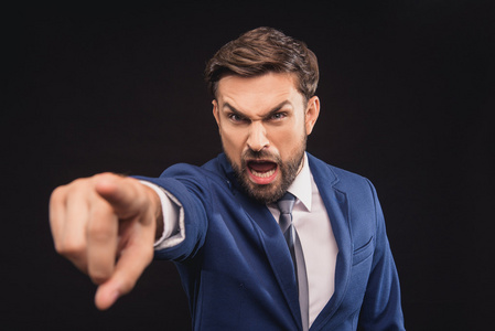 生气的家伙大喊图片