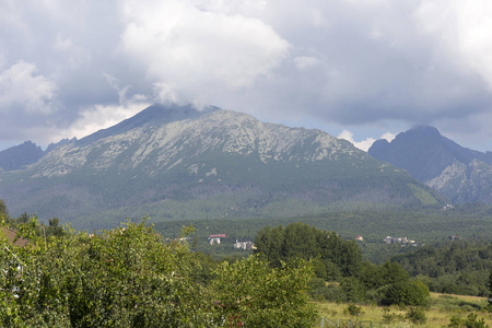 论斯洛伐克高 Tatras 的山峰和高山景观