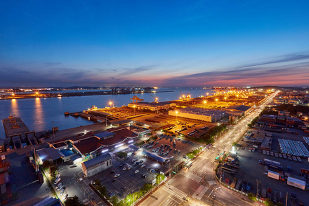 韩国平泽市港夜景照片