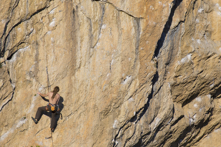 Cliffhanger.Rock 登山者爬墙