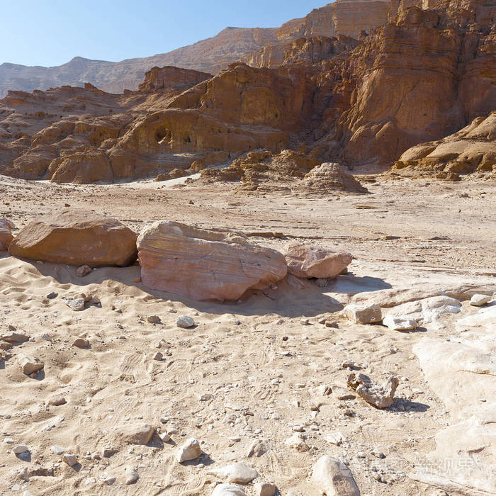 在以色列南沙漠的岩石丘陵无限幻想.壮观的风景和中东的性质