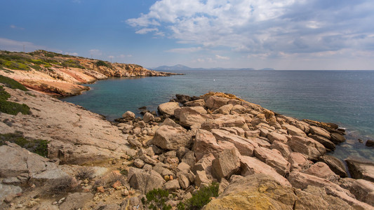 爱琴海的岩石海岸