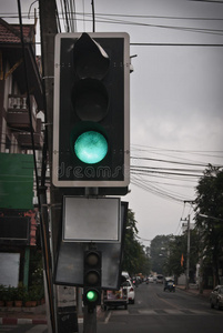 道路上的绿灯