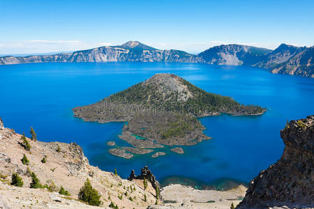 火山口湖图片