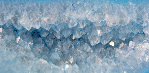 蓝玛瑙石英晶体