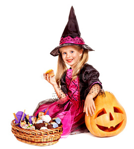 孩子女巫万圣节派对上的女巫孩子们.照片