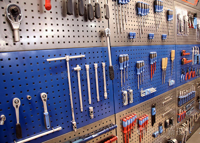 工具在工具上工具在墙上