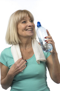运动型老年女性饮用水