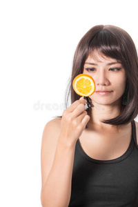 拿橘子的女人