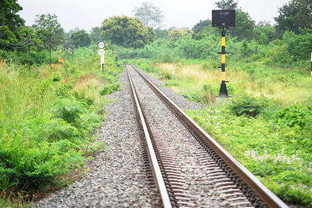 单线铁路图片