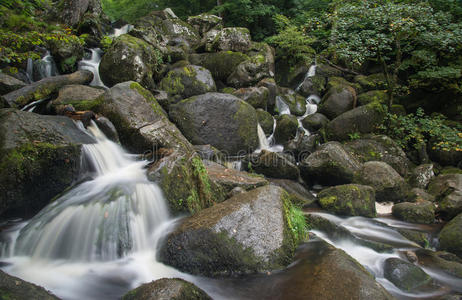 达特摩尔国家公园贝基瀑布景观图片